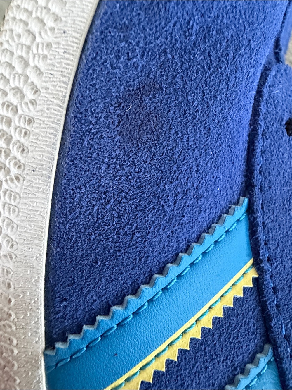 Adidas Gazelle Suede Sneakers in Royal Bright Blue & Yellow Women's 8 1/2 - Picture 10 of 10